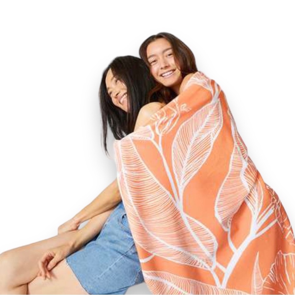Large Roundie Orange Floral Blanket (Picnic / Beach Towel) - New In Package! - Picture 4 of 8